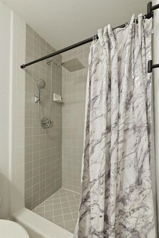 733 Prairie Ct, Galt, CA 95632