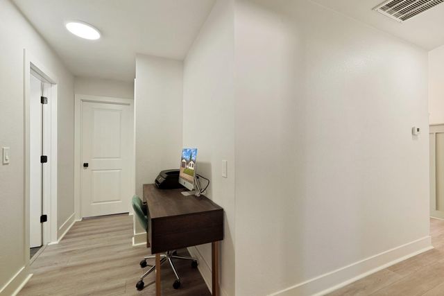 733 Prairie Ct, Galt, CA 95632