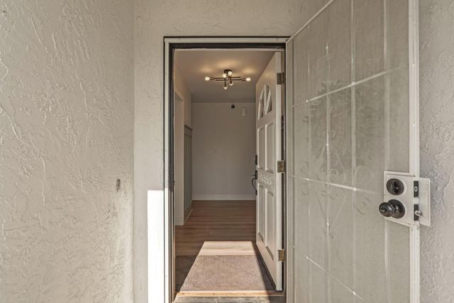 733 Prairie Ct, Galt, CA 95632