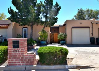 3212 Calle De Molina, Santa Fe, NM 87507