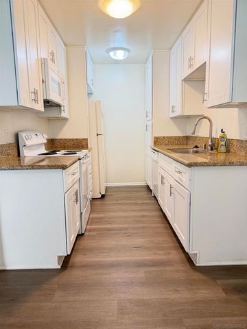 3162 Via Alicante B, La Jolla, CA 92037