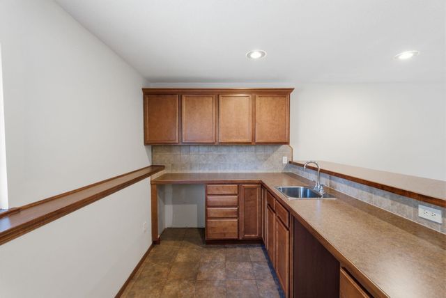 10902 W LANTANA ST, Wichita, KS 67205