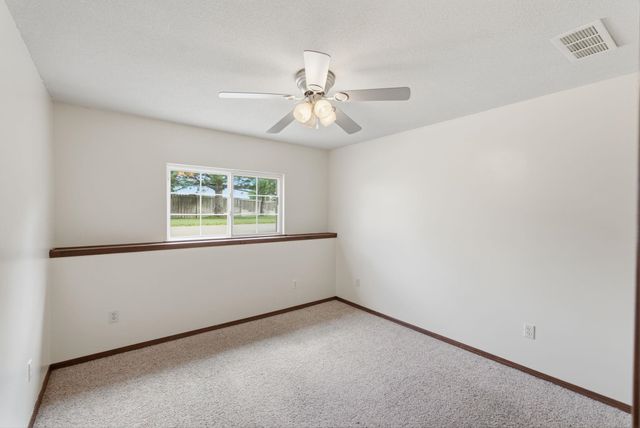 10902 W LANTANA ST, Wichita, KS 67205