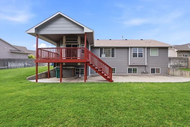 10902 W LANTANA ST, Wichita, KS 67205