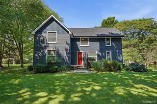 8880 Cedar Lake Road, Putnam Township, MI 48169