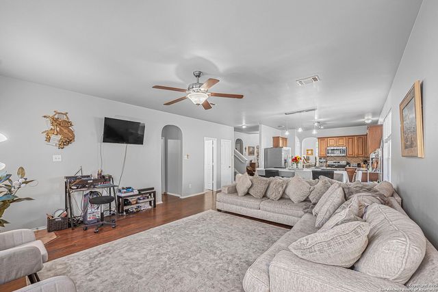 834 Point Crossing, San Antonio, TX 78253