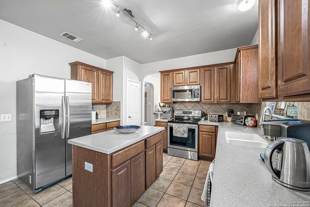 834 Point Crossing, San Antonio, TX 78253