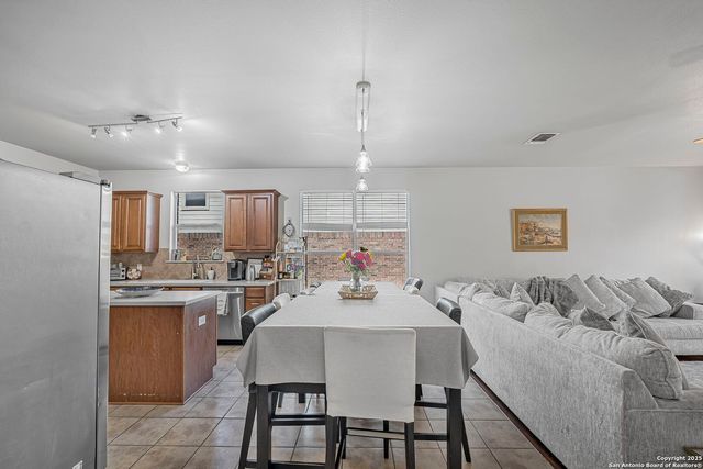 834 Point Crossing, San Antonio, TX 78253