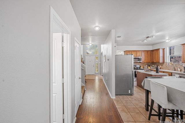 834 Point Crossing, San Antonio, TX 78253