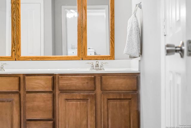 834 Point Crossing, San Antonio, TX 78253