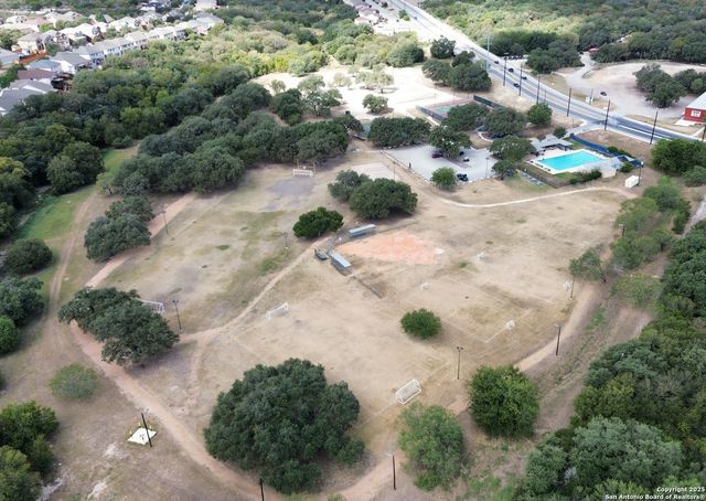 834 Point Crossing, San Antonio, TX 78253