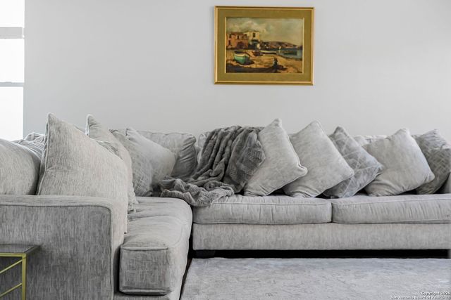 834 Point Crossing, San Antonio, TX 78253