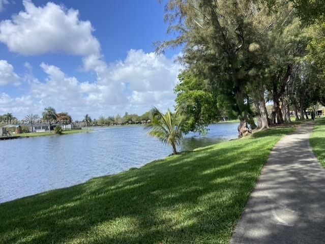 10361 Juniper Ct 10361, Pembroke Pines, FL 33026