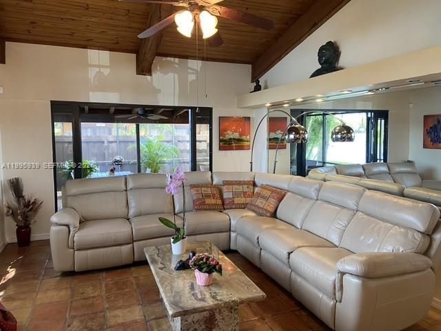 10361 Juniper Ct 10361, Pembroke Pines, FL 33026