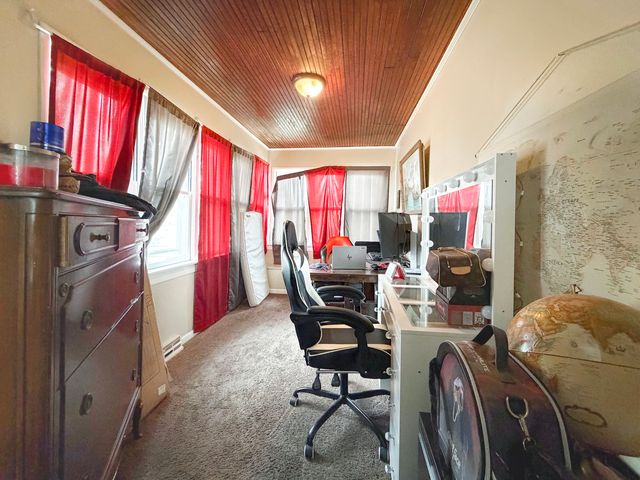 1607 S Highland Avenue, Freeport, IL 61032