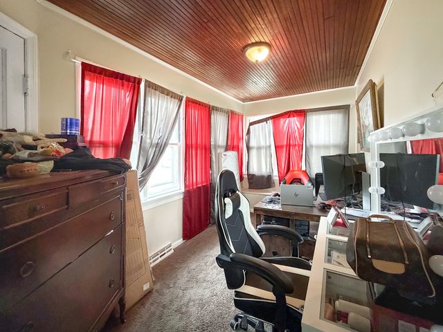 1607 S Highland Avenue, Freeport, IL 61032