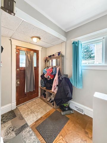 1607 S Highland Avenue, Freeport, IL 61032