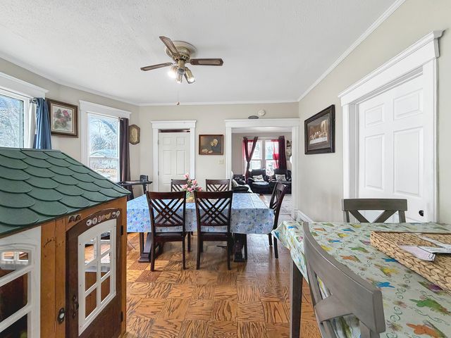 1607 S Highland Avenue, Freeport, IL 61032