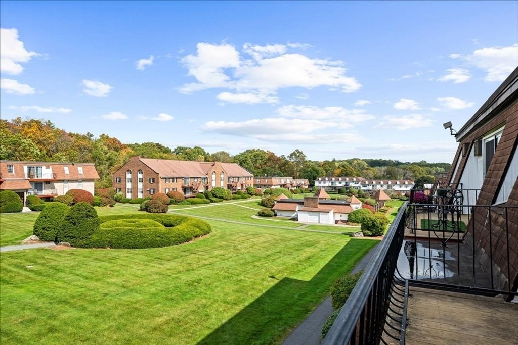 26 Williamsburg Ct 22, Shrewsbury, MA 01545