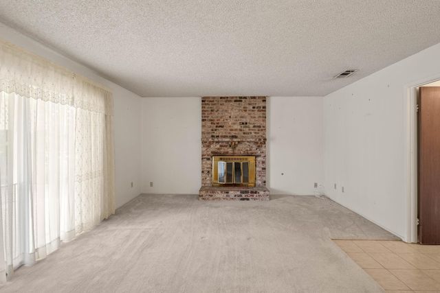 8003 Independence Ave, Stockton, CA 95209