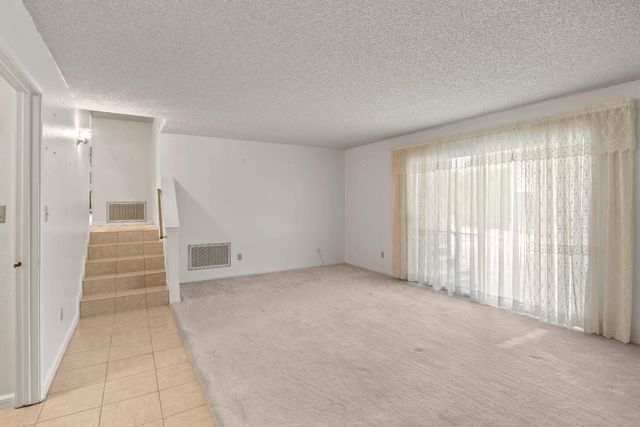 8003 Independence Ave, Stockton, CA 95209