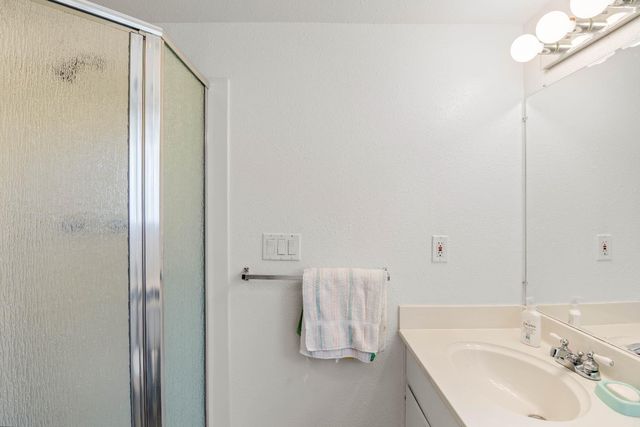 8003 Independence Ave, Stockton, CA 95209