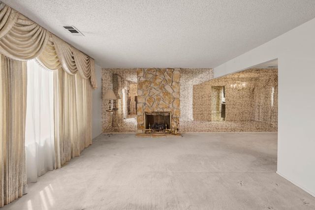 8003 Independence Ave, Stockton, CA 95209