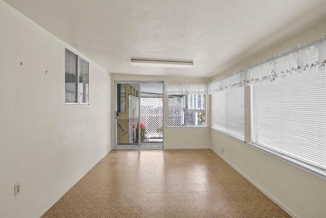 8003 Independence Ave, Stockton, CA 95209