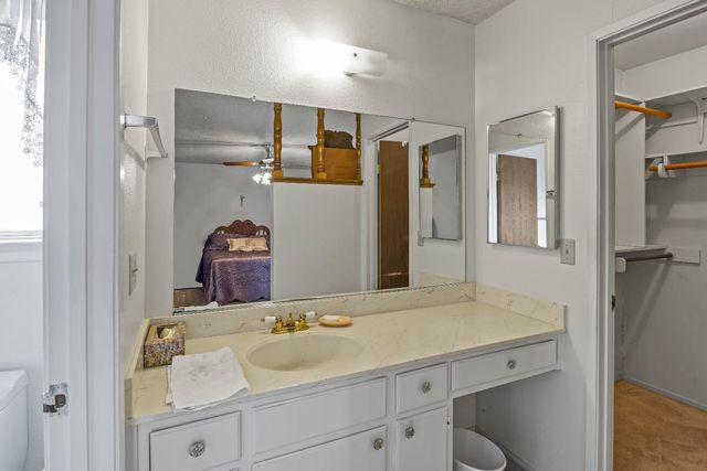 8003 Independence Ave, Stockton, CA 95209