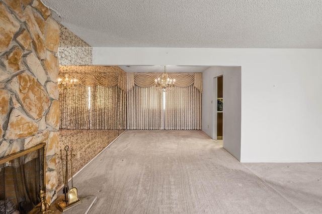 8003 Independence Ave, Stockton, CA 95209