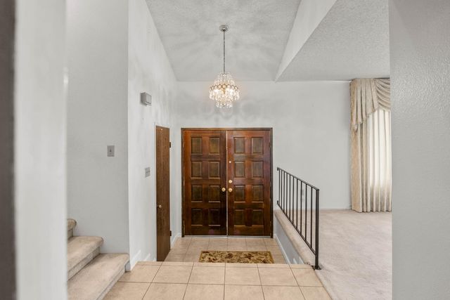 8003 Independence Ave, Stockton, CA 95209