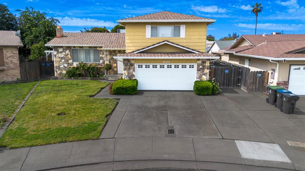 8003 Independence Ave, Stockton, CA 95209