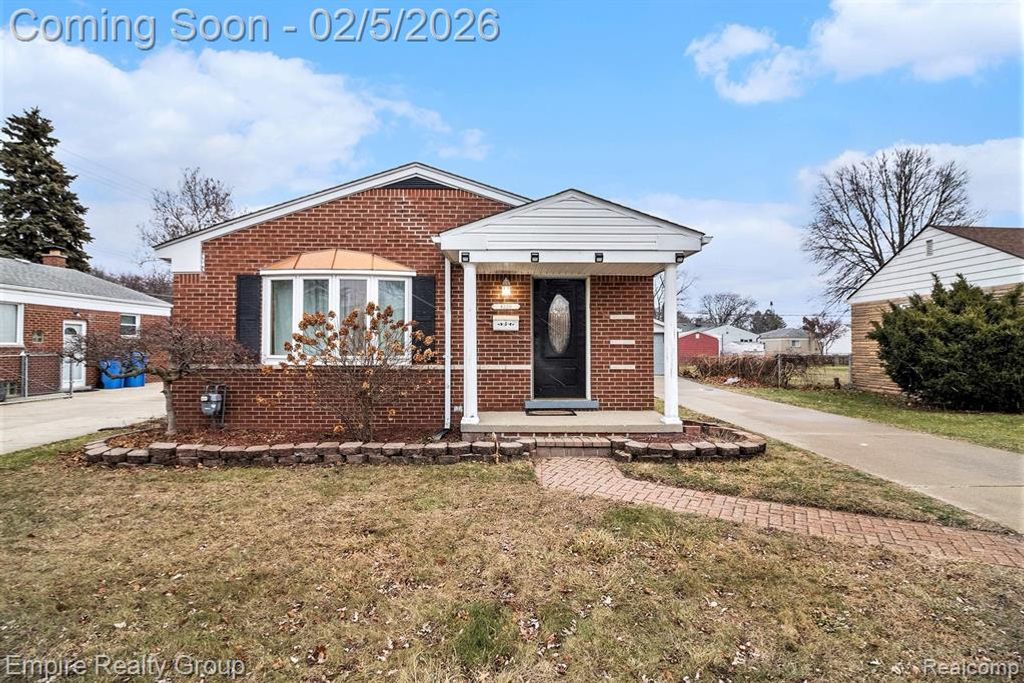 6320 Evangeline, Dearborn Heights, MI 48127