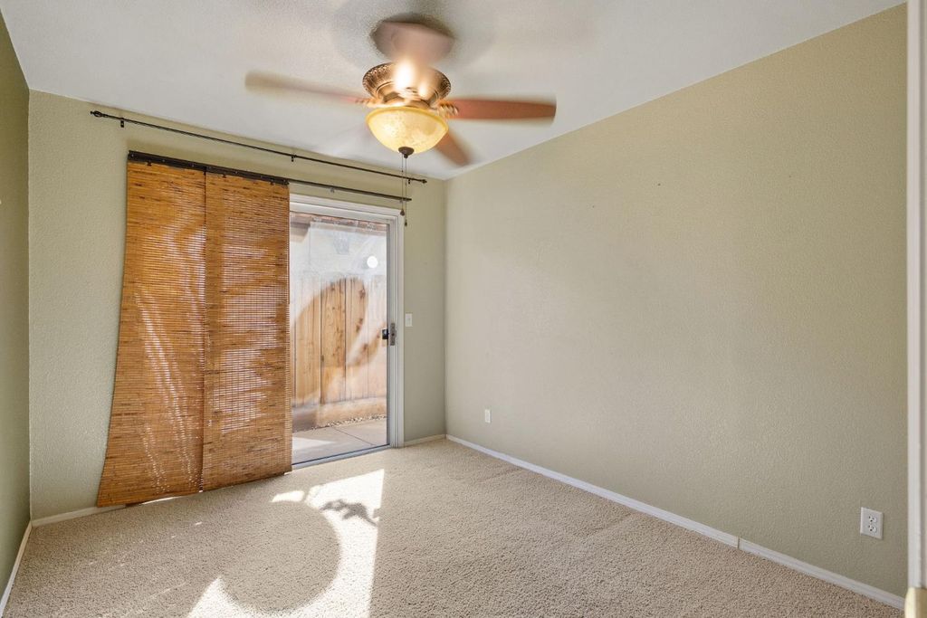 Image 20 of property listing at 165 Crown Lane, Madera, CA 93637