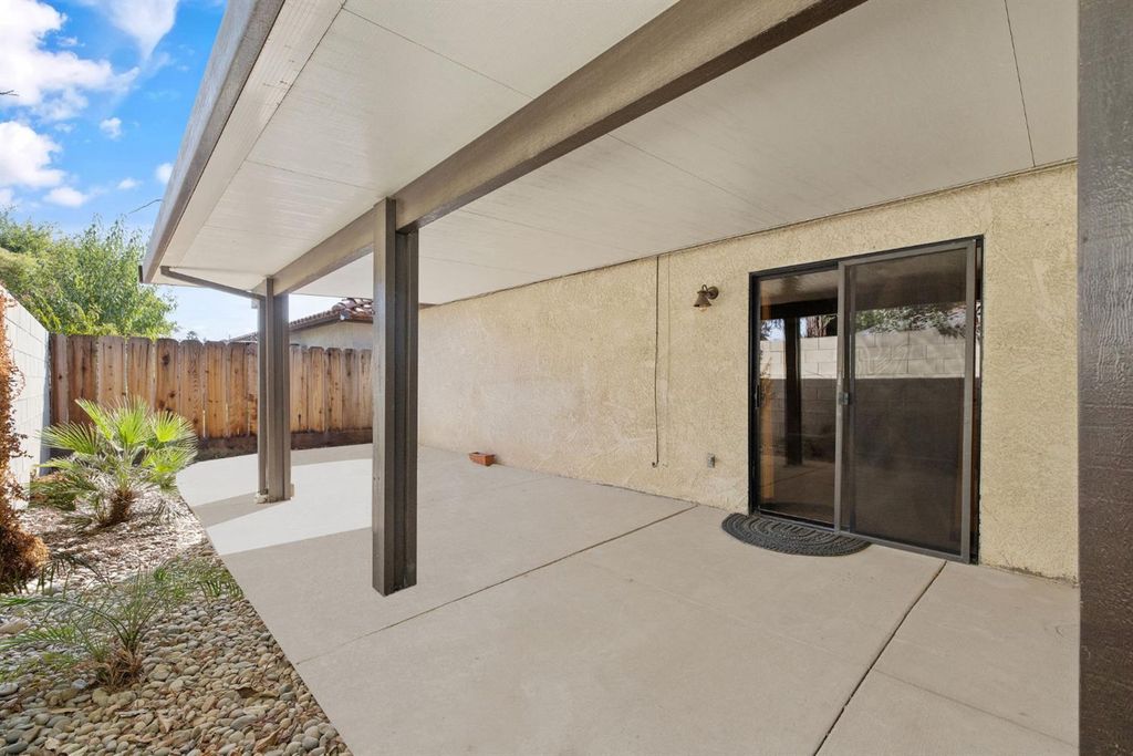 Image 29 of property listing at 165 Crown Lane, Madera, CA 93637
