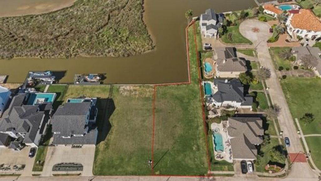 923 Davis Road, League City, TX 77573