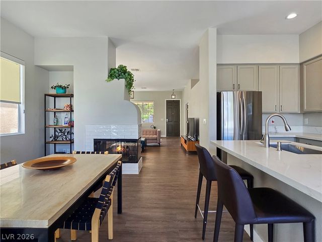 10104 Pinnacle View Place, Las Vegas, NV 89134