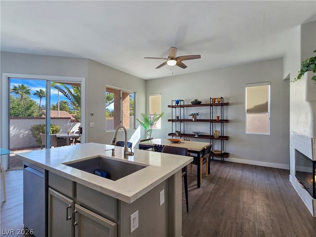 10104 Pinnacle View Place, Las Vegas, NV 89134