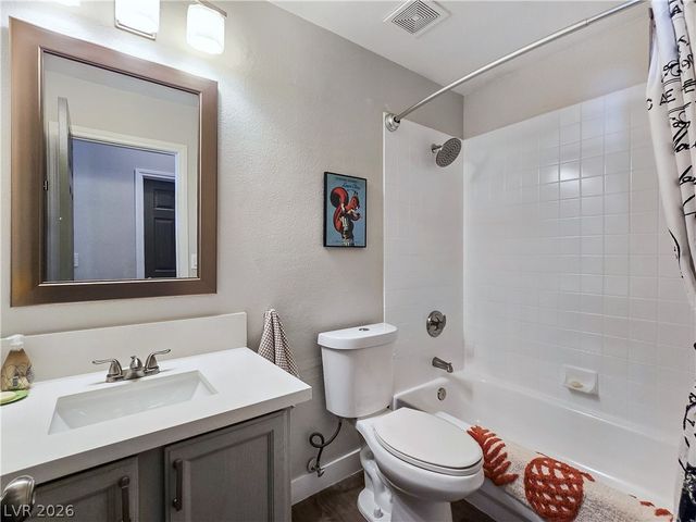 10104 Pinnacle View Place, Las Vegas, NV 89134