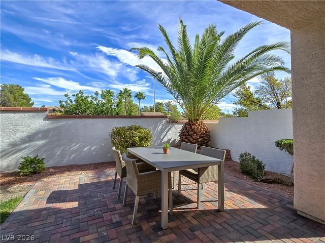 10104 Pinnacle View Place, Las Vegas, NV 89134