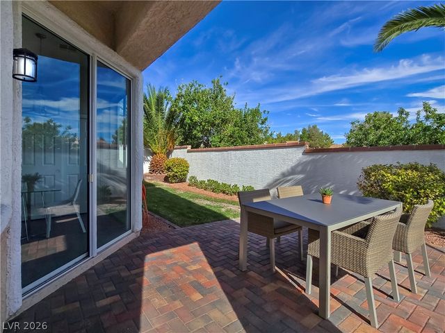 10104 Pinnacle View Place, Las Vegas, NV 89134
