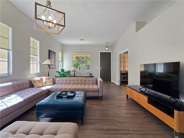 10104 Pinnacle View Place, Las Vegas, NV 89134