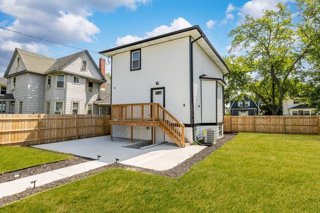 1508 S 7th Avenue, Maywood, IL 60153