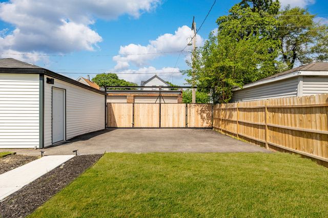 1508 S 7th Avenue, Maywood, IL 60153