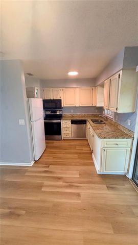 1920 E EDGEWOOD DRIVE I4, Lakeland, FL 33803