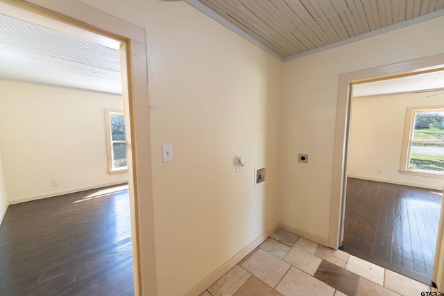 615 Holbrook St., Mt Vernon, TX 75457