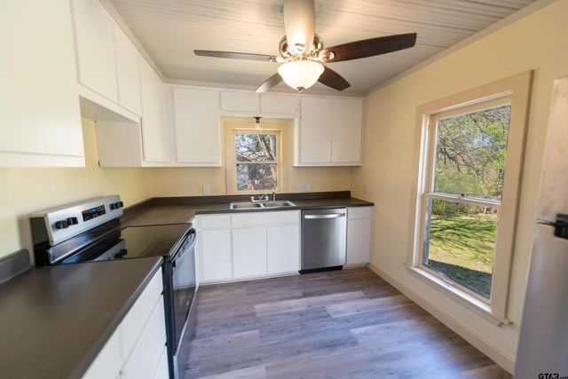 615 Holbrook St., Mt Vernon, TX 75457