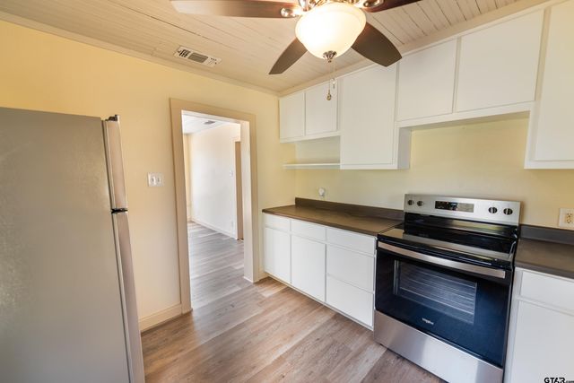 615 Holbrook St., Mt Vernon, TX 75457