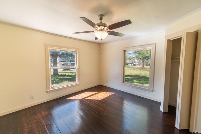 615 Holbrook St., Mt Vernon, TX 75457