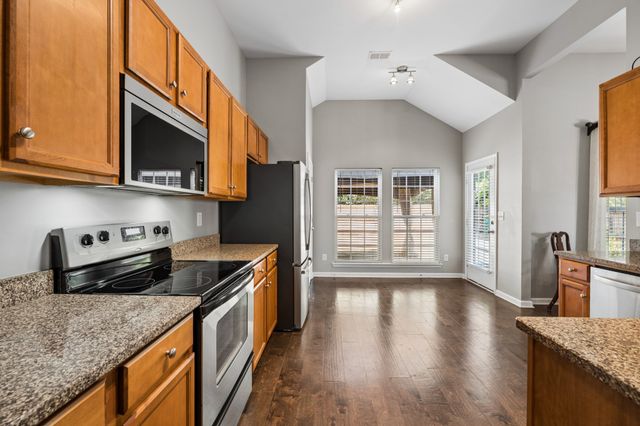 1015 Achiever Cir, Spring Hill, TN 37174
